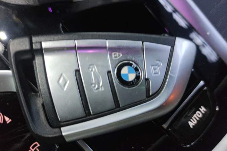 Used BMW 5 Series 2023 530Li xDrive M Sport Package Vehicle Key