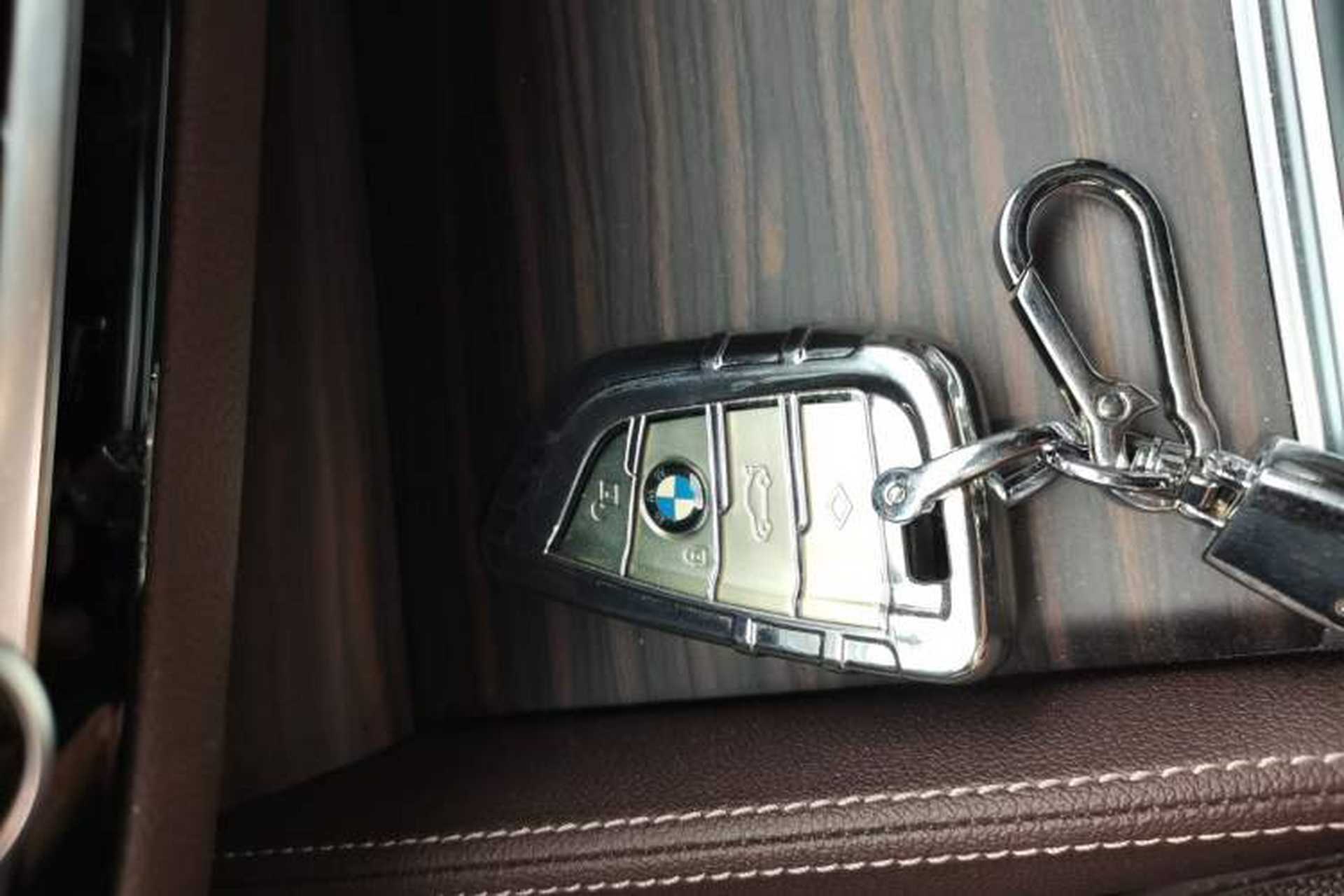 Used BMW 5 Series 2023 530Li Leading Edition Luxury Package Vehicle Key