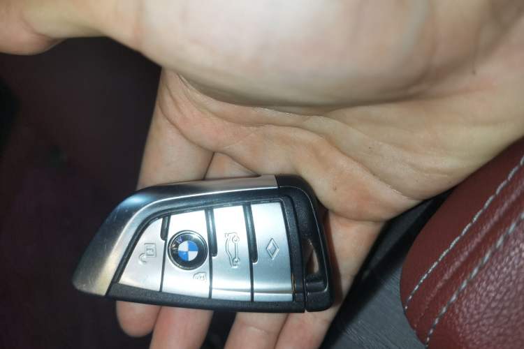 Used BMW 5 Series 2023 530Li Leading Model M Sport Package Vehicle Key