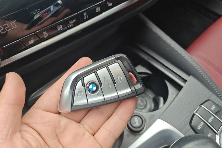 Used BMW 5 Series 2023 530Li Leading Model M Sport Package Vehicle Key