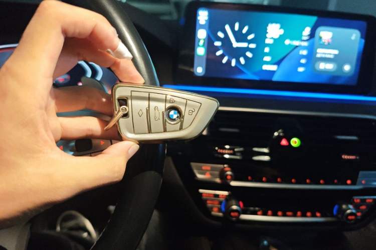 Used BMW 5 Series 2023 530Li Leading Model M Sport Package Vehicle Key