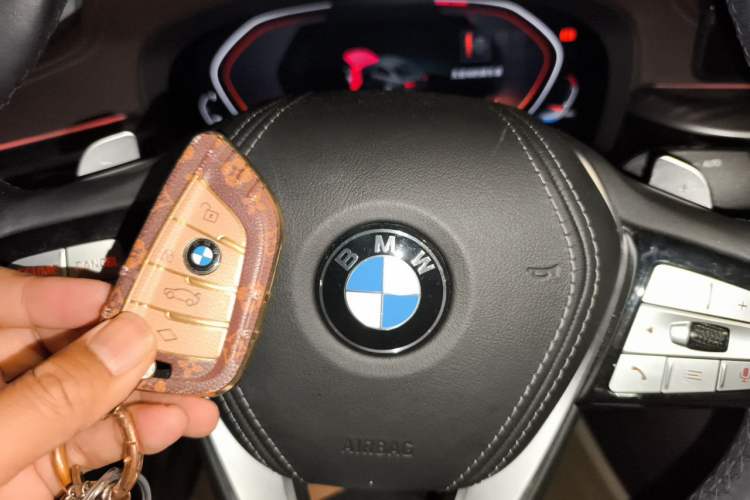 Used BMW 5 Series 2023 530Li Leading Edition Luxury Package Vehicle Key