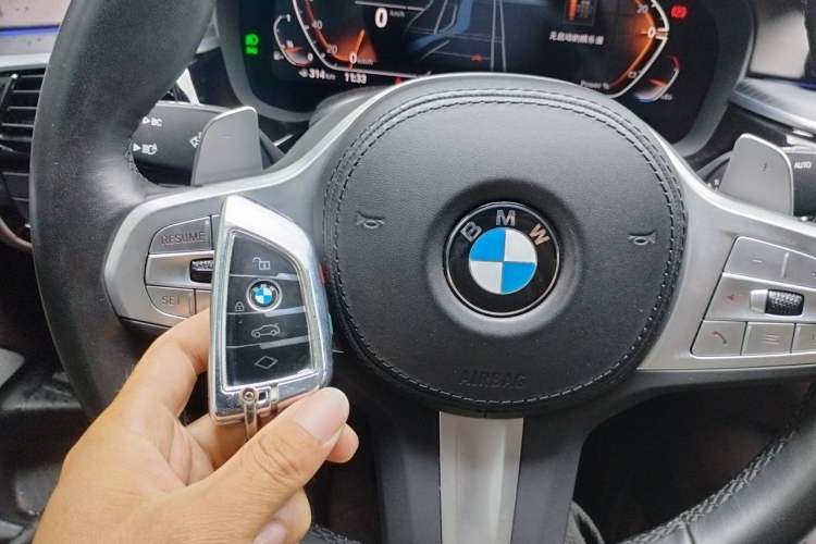 Used BMW 5 Series 2023 530Li Leading Model M Sport Package Vehicle Key