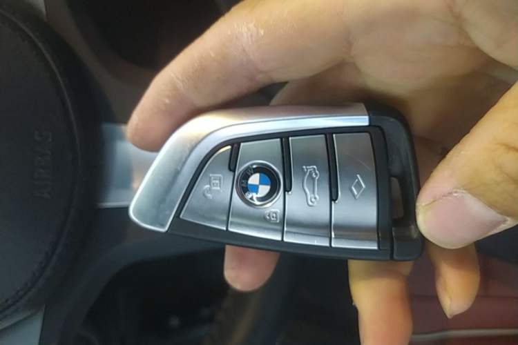 Used BMW 5 Series 2023 530Li Leading Model M Sport Package Vehicle Key