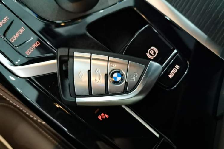 Used BMW 5 Series 2023 530Li Leading Model M Sport Package Vehicle Key