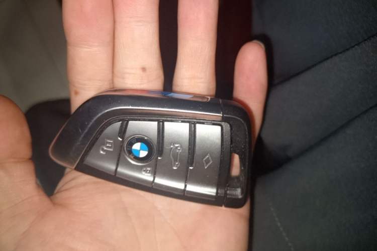 Used BMW 5 Series 2023 530Li Leading Model M Sport Package Vehicle Key