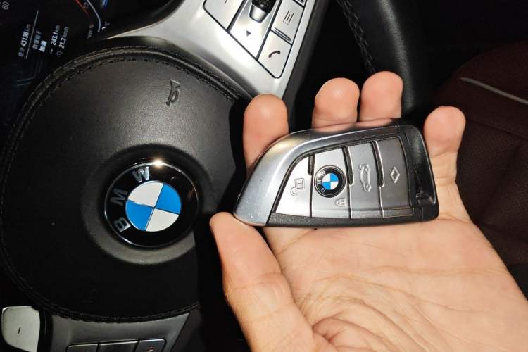 Used BMW 5 Series 2023 530Li Leading Model M Sport Package Vehicle Key