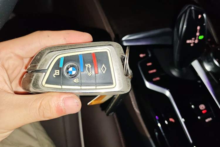 Used BMW 5 Series 2023 530Li Leading Model M Sport Package Vehicle Key