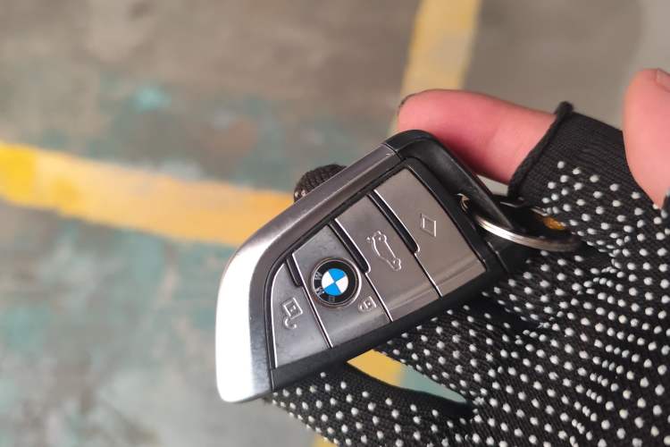 Used BMW 5 Series 2023 530Li Leading Edition Luxury Package Vehicle Key