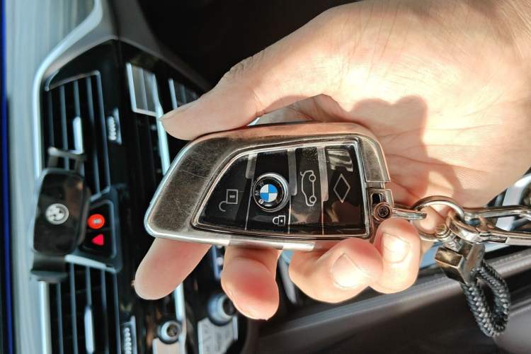 Used BMW 5 Series 2023 530Li Luxury Edition Premium Package Vehicle Key