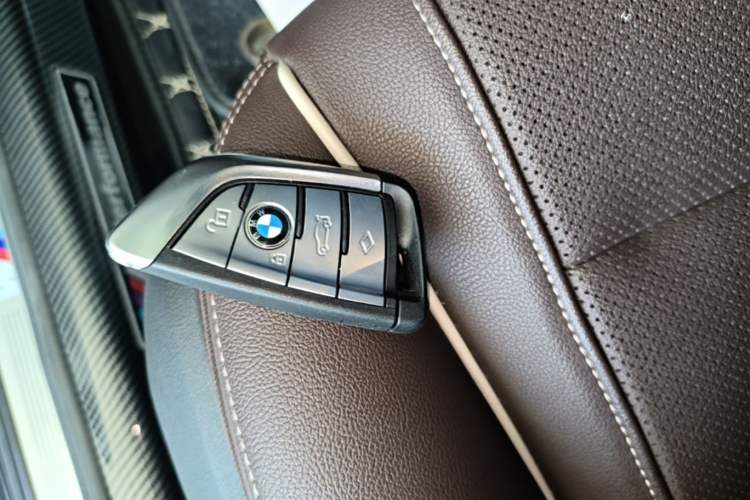 Used BMW 5 Series 2023 530Li Leading Model M Sport Package Vehicle Key