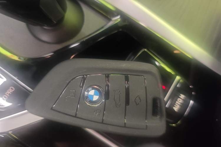 Used BMW 5 Series 2023 530Li Leading Model M Sport Package Vehicle Key