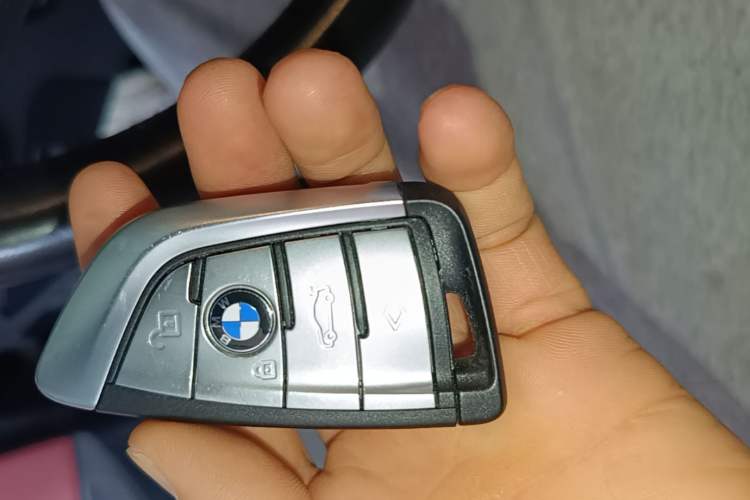 Used BMW 5 Series 2023 530Li Luxury Edition M Sport Package Vehicle Key