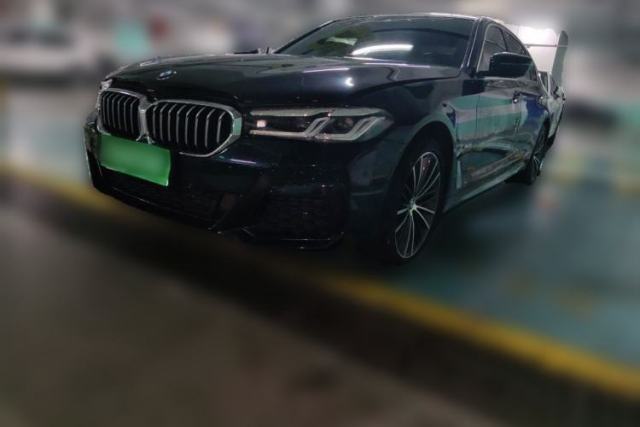 Ojetý BMW 5 Series 2023 Restyled 530Li Leading Edition M Sport Package