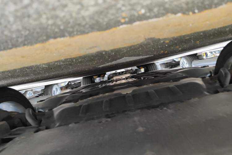 Used BMW 5 Series 2023 530Li Leading Model M Sport Package Chassis Front
