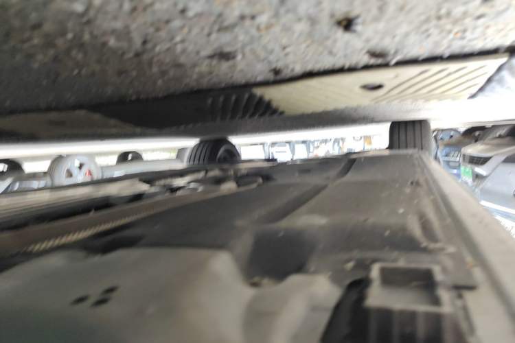 Used BMW 5 Series 2023 530Li Leading Model M Sport Package Chassis Front Right