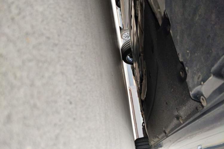 Used BMW 5 Series 2023 530Li Luxury Edition Premium Package Chassis Rear Right