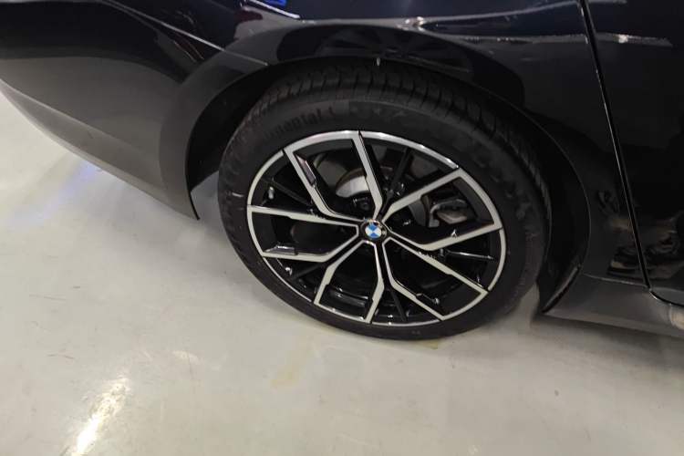 Used BMW 5 Series 2023 530Li Leading Edition Luxury Package Exterior 5