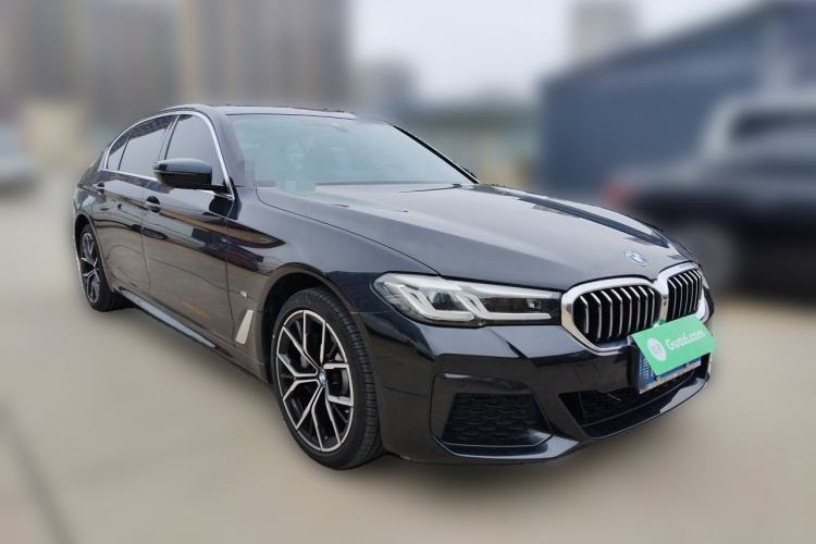 Used BMW 5 Series 2023 530Li Luxury Edition Premium Package Front Right 45 Deg