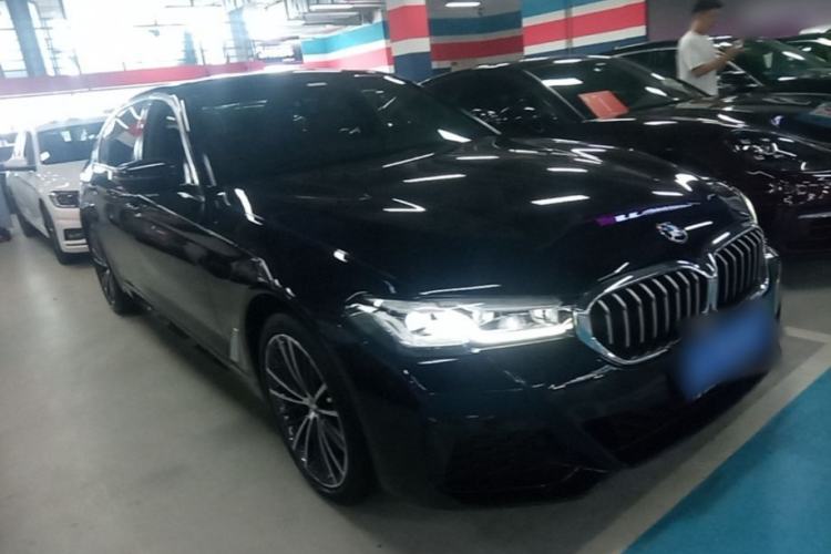 Used BMW 5 Series 2023 530Li Leading Model M Sport Package Front Right 45 Deg