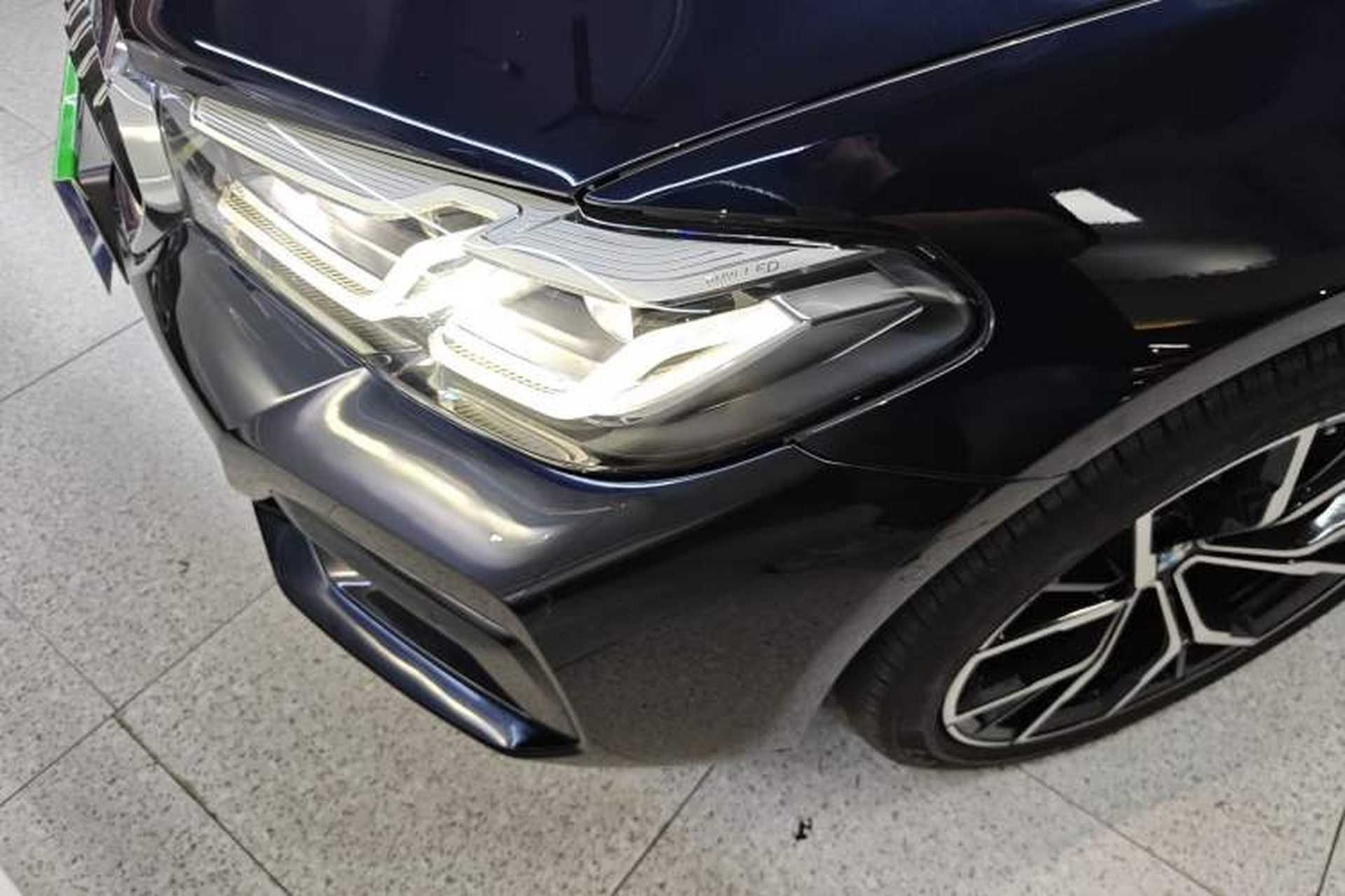 Used BMW 5 Series 2023 530Li Luxury Edition M Sport Package Left Front Headlight