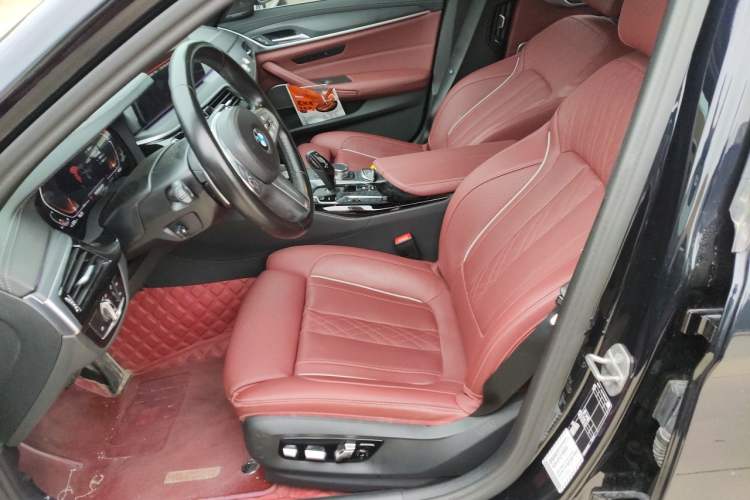 Used BMW 5 Series 2023 530Li Luxury Edition Premium Package Left Front Seat
