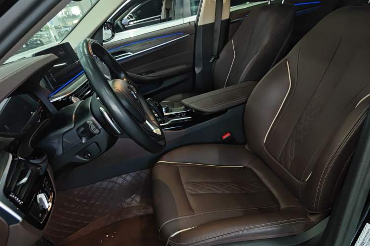 Used BMW 5 Series 2023 530Li Leading Edition Luxury Package Left Front Seat