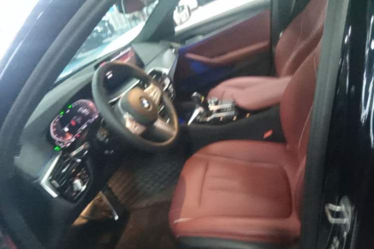Used BMW 5 Series 2023 530Li Leading Model M Sport Package Left Front Seat