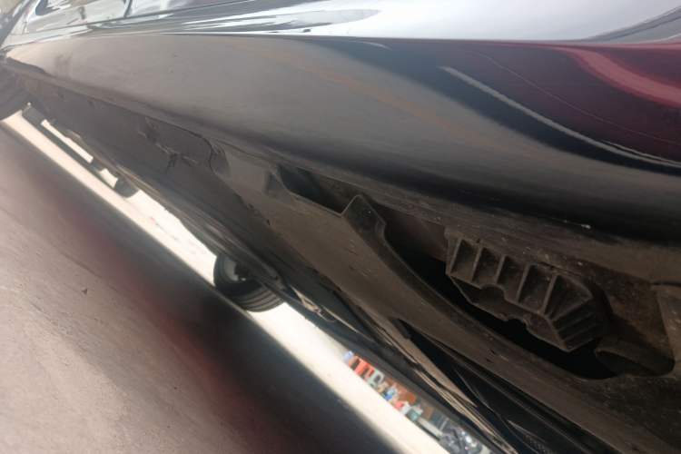 Used BMW 5 Series 2023 530Li Leading Model M Sport Package Left Side Sill