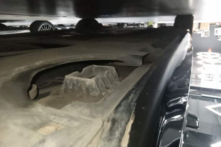 Used BMW 5 Series 2023 530Li Leading Model M Sport Package Left Side Sill