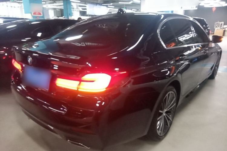 Used BMW 5 Series 2023 530Li Leading Model M Sport Package Rear Right 45 Deg