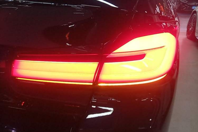 Used BMW 5 Series 2023 530Li Leading Model M Sport Package Right Rear Taillight