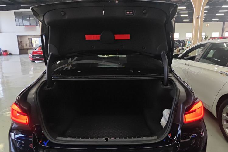 Used BMW 5 Series 2023 530Li Leading Edition Luxury Package Trunk