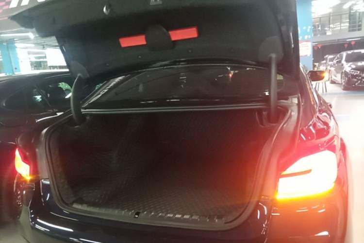 Used BMW 5 Series 2023 530Li Leading Model M Sport Package Trunk