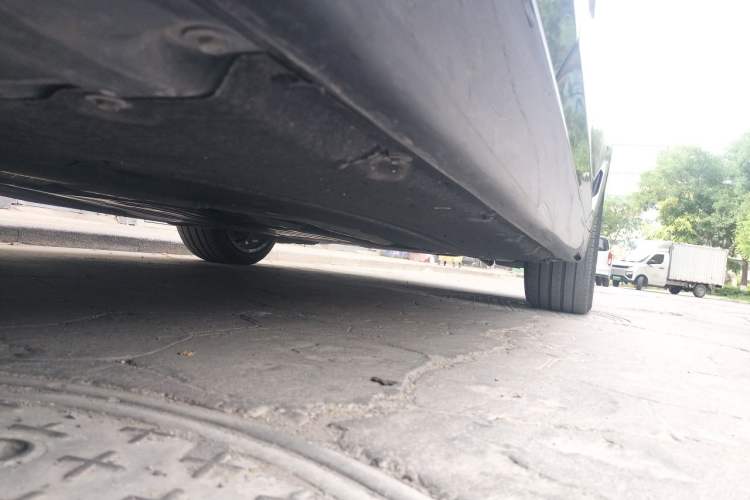 Used BMW 5 Series 2023 530Li Leading Model M Sport Package Chassis Front Right