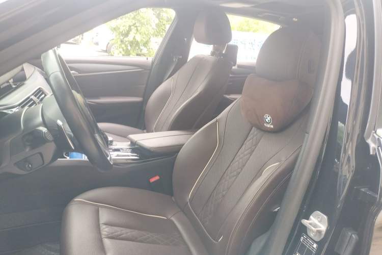 Used BMW 5 Series 2023 530Li Leading Model M Sport Package Left Front Seat