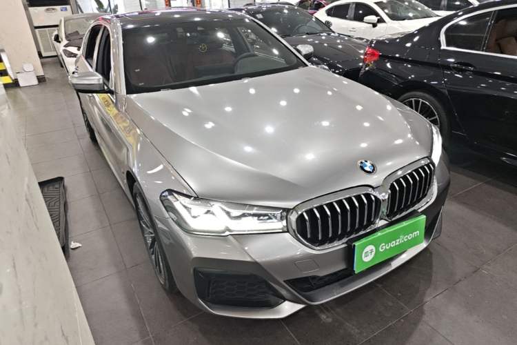 Used BMW 5 Series 2023 530Li Leading Model M Sport Package Front Right 45 Deg