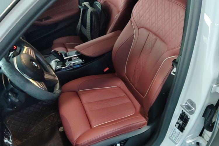 Used BMW 5 Series 2023 530Li Luxury Edition M Sport Package Left Front Seat