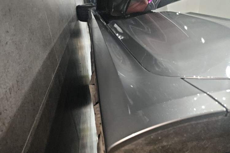 Used BMW 5 Series 2023 530Li Leading Model M Sport Package Left Side Sill