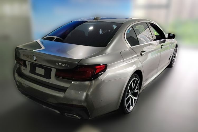 Used BMW 5 Series 2023 530Li Luxury Edition M Sport Package Rear Right 45 Deg