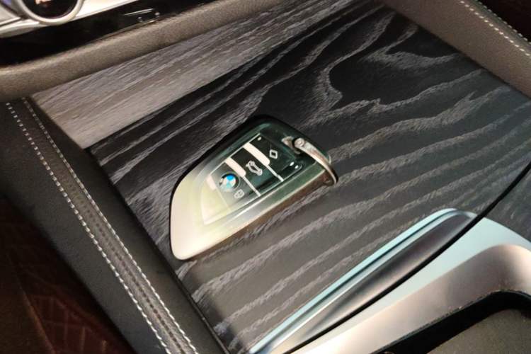 Used BMW 5 Series 2023 530Li Luxury Edition M Sport Package Vehicle Key