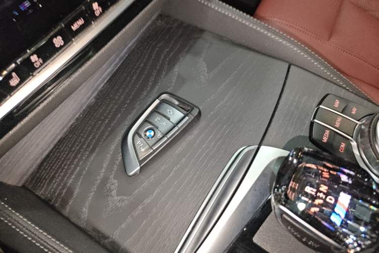 Used BMW 5 Series 2023 530Li Leading Model M Sport Package Vehicle Key