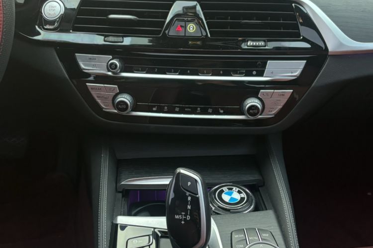 Used BMW 5 Series 2023 530Li Leading Model M Sport Package Interior 3