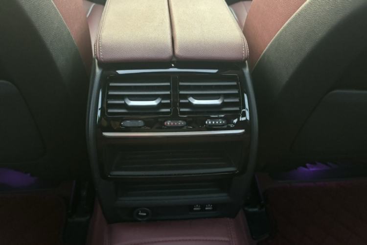 Used BMW 5 Series 2023 530Li Leading Model M Sport Package Interior 4