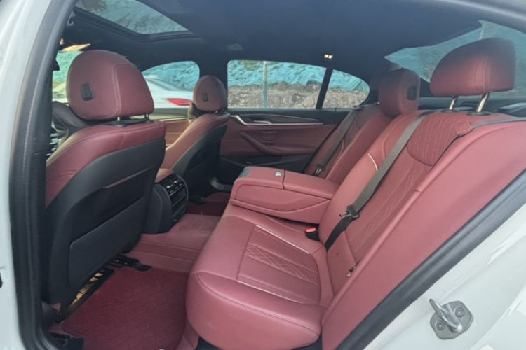 Used BMW 5 Series 2023 530Li Leading Model M Sport Package Interior 6