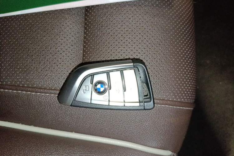 Used BMW 5 Series 2023 530Li Leading Model M Sport Package Vehicle Key