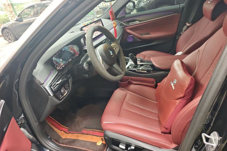 Used BMW 5 Series 2023 530Li Leading Model M Sport Package Left Front Seat