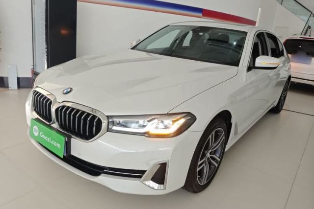 Ojetý BMW 5 Series 2023 530Li Leading Edition Luxury Package