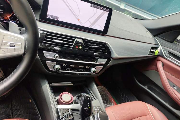 Used BMW 5 Series 2023 530Li Leading Model M Sport Package Audio And AC Panel