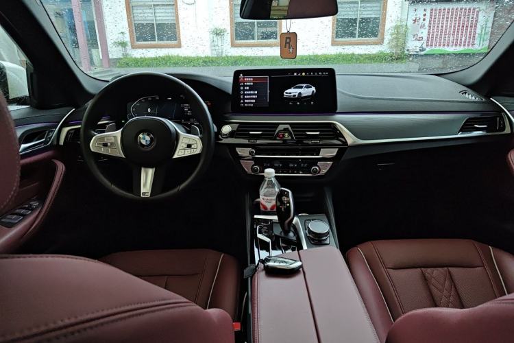 Used BMW 5 Series 2023 530Li Leading Model M Sport Package Center Console